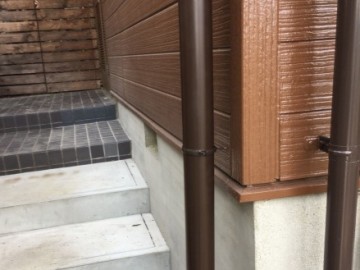 樋掛け替え工事
