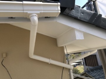 樋掛け替え工事