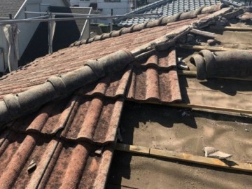屋根葺き替え工事（ルーガ）